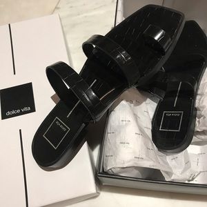 Dolce Vita Isala sandals